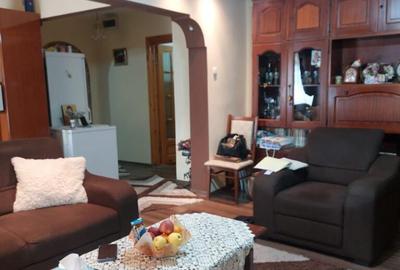 Apartament cu 3 camere decomandat în Central - 13