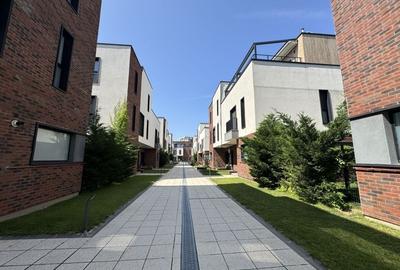 Duplex cu 5 camere în Iancu Nicolae