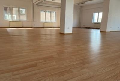 Spațiu comercial, de 156 mp, în Politehnica