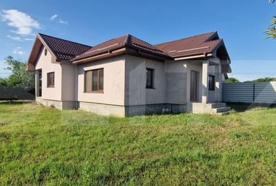 Casă cu 3 camere în Șimnicu de Sus - 8