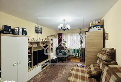 Apartament cu 2 camere decomandat în Valea Aurie