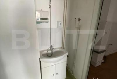 Spațiu comercial, de 32 mp, în Central - 3