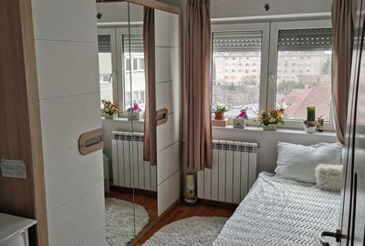 Apartament cu 3 camere decomandat în Sud - 4