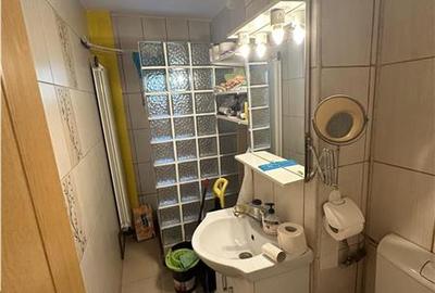Apartament cu 2 camere semidecomandat în Circumvalațiunii - 9