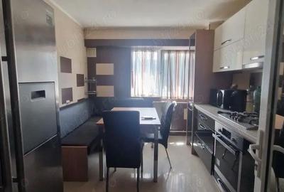 Apartament cu 3 camere decomandat în Central - 4