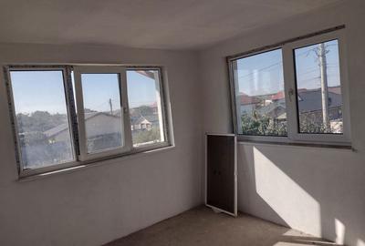 Casă cu 6 camere în Costi - 1