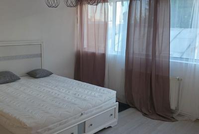 Apartament cu 3 camere decomandat în 16 Februarie - 7
