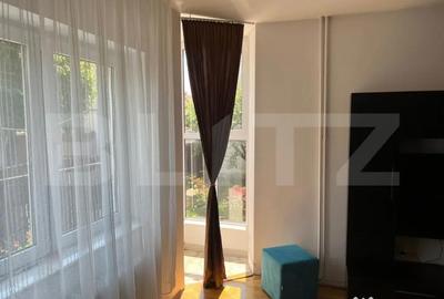 Casă cu 8 camere cu Teren 688 Mp în Libertății