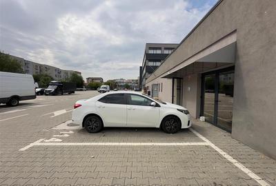 Spațiu comercial, de 71 mp, în Baza 3 - 3