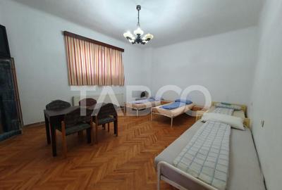 Casă cu 6 camere cu Canalizare în Central - 13