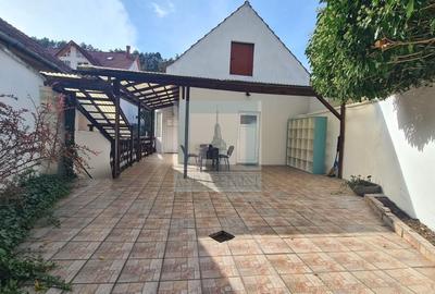 Casa, 4 camere, singur in curte - zona Schei - 4