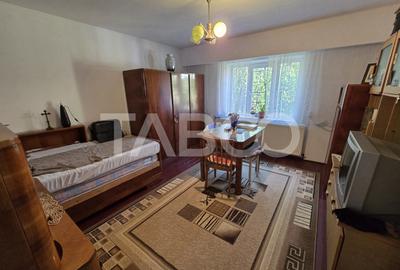 Casă individuală cu 7 camere cu Teren 432 Mp în Lupeni - 12
