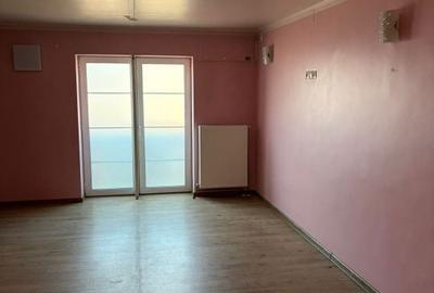 Casă cu 4 camere cu Teren 500 Mp în Craiovița Nouă - 5