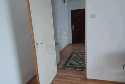 Garsonieră decomandată în Buziașului