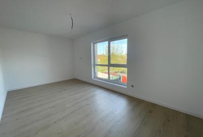 Duplex cu 4 camere cu Canalizare în Central - 4