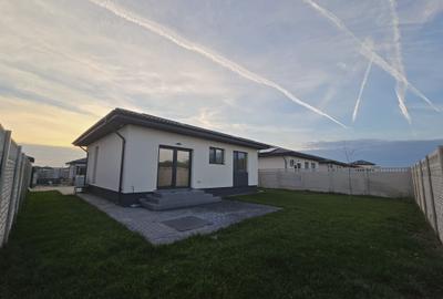 CASĂ 134.990€ - COMUNA BERCENI - 3 Camere 2 Băi - 2