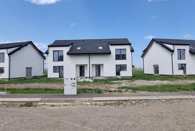 Duplex La Cheie - 330 m Teren Liber