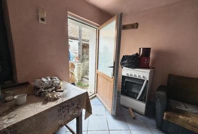 Casă cu 2 camere cu Teren 600 Mp în Tohanu Vechi - 1