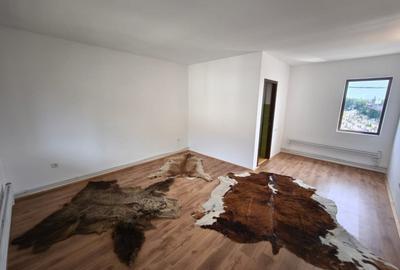 Casă cu 20 camere cu Teren 1100 Mp în Central - 9