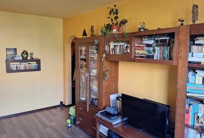 Vand apartament 3 camere Centrul Civic - 2