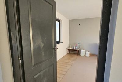 Casa renovata complet in zona Lunca,Baita + 1 ha padure - 8