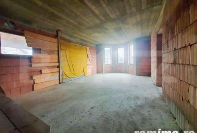 Casă cu 5 camere cu Teren 1000 Mp în Unirea - 10