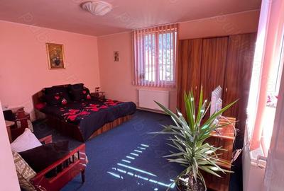 Casă cu 4 camere cu Teren 480 Mp în Poiana Țapului - 3