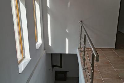 Casă individuală cu 4 camere cu Canalizare în Vest - 14