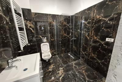 Hotel/Pensiune, de 350 mp, în Apărătorii Patriei - 35