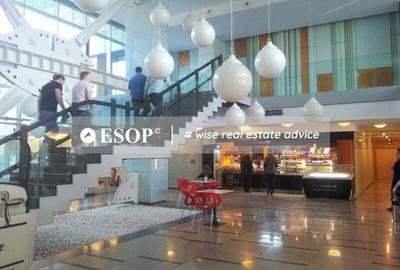 Spațiu comercial, de 150 mp, în Central - 4