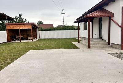 Casă cu 3 camere cu Teren 400 Mp în Cerbu - 2