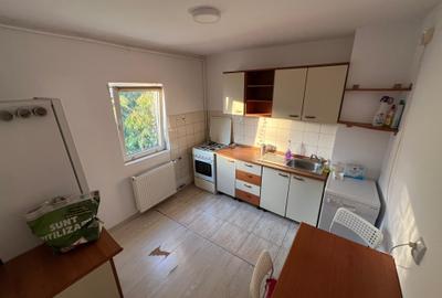 Garsonieră spațioasă 40+ mp, decomandată – etaj 4/4 - 4