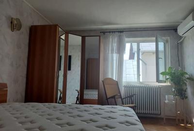 Casă cu 6 camere cu Teren 420 Mp în Pucioasa - 1