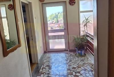 Casă cu 6 camere în Central - 9