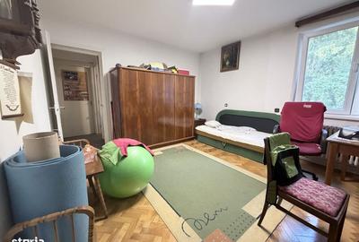 Apartament cu 3 camere în 7 Noiembrie - 8