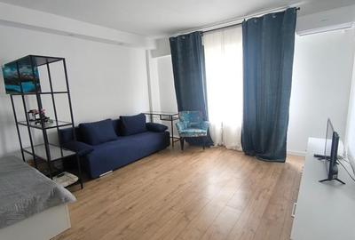 Garsonieră decomandată în Central