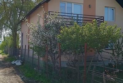 Casă cu 4 camere în Ciocănești - 1