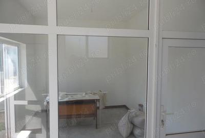 Spațiu comercial, de 370 mp, în Central - 4