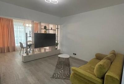 Garsonieră decomandată, mobilată în Vitan Mall