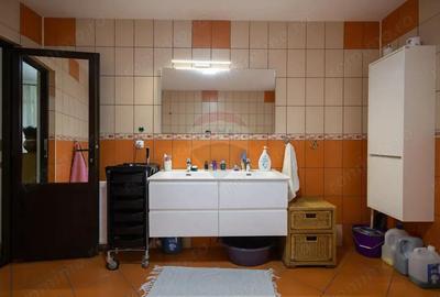 Casă cu 8 camere cu Teren 1007 Mp în Vad - 7