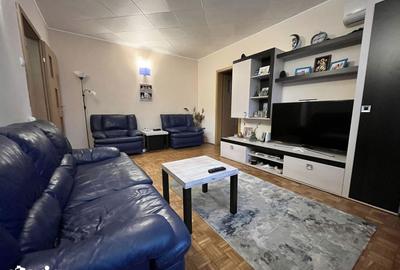 Apartament cu 3 camere semidecomandat, mobilat în Tractorul - 9