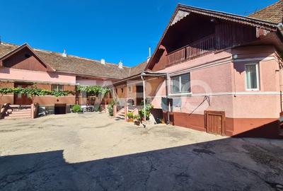 Casa cu spatiu comercial de vanzare in Sebes zona centrala - 11