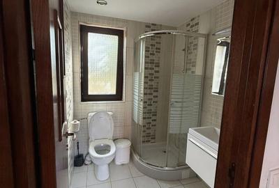 Casă cu 5 camere cu Teren 400 Mp în Blejoi - 1