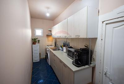 Apartament de vanzare si spatiu comercial COMISION 0% - 3