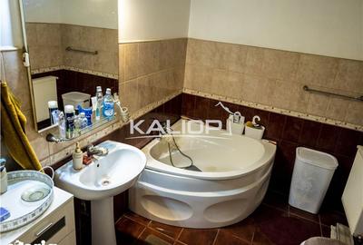 Casă cu 6 camere cu Canalizare în Mica - 14