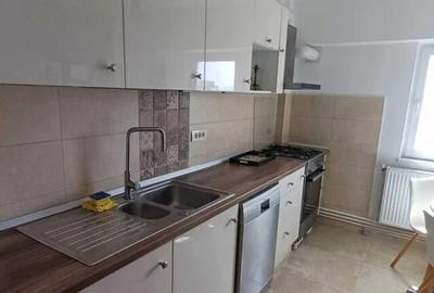 Apartament 2 camere de inchiriat cu vedere spre parc, zona T - 2