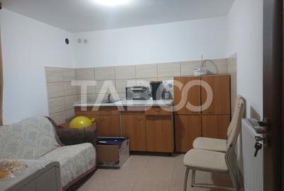 Casa in zona centrala 5 camere 2 bucatarii 3 bai curte comuna Cisnadie - 15