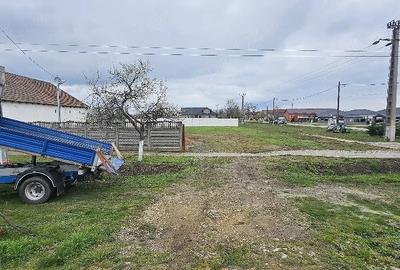 Teren de 1500 mp, în Mândruloc - 1