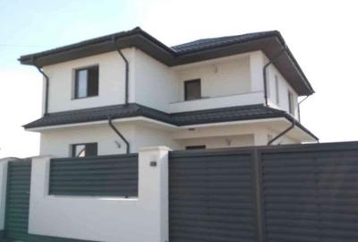 Casă cu 4 camere cu Teren 250 Mp în Malu Mare - 5