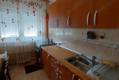 Inchiriez apartament 2 camere - 4